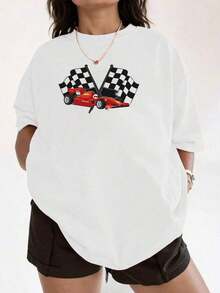 Loose Red Race Car Graphic With Checkered Flags Symbolizes The Passion For Speed And Strength Of The Pit Crew Team. Women's 100% Cotton T-Shirts, Comfortable And Fashionable For Everyday Wear. Basic Crew Neck Cotton T-Shirt For Women - 白色的 - 查看 12