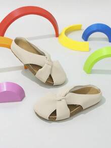1 Pair Girls' Summer Fashion Slide Sandals, Beige Perforated Vamp Design, Slip-On Casual Beach Slippers, Suitable For Vacation, Home, Walking, Shopping - Beige - View 3
