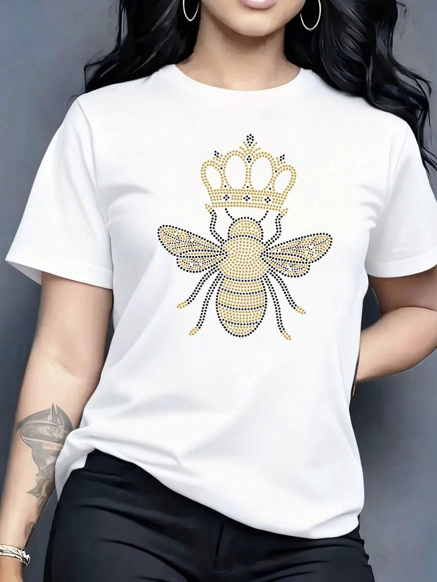 Women's fashionable T-shirt, featuring the "Mighty Man from and " pattern print, made of 100% pure cotton with a round neck and short sleeves. It is comfortable and breathable, casual and elegant, a must-have for summer. - Blanco - Ver 1