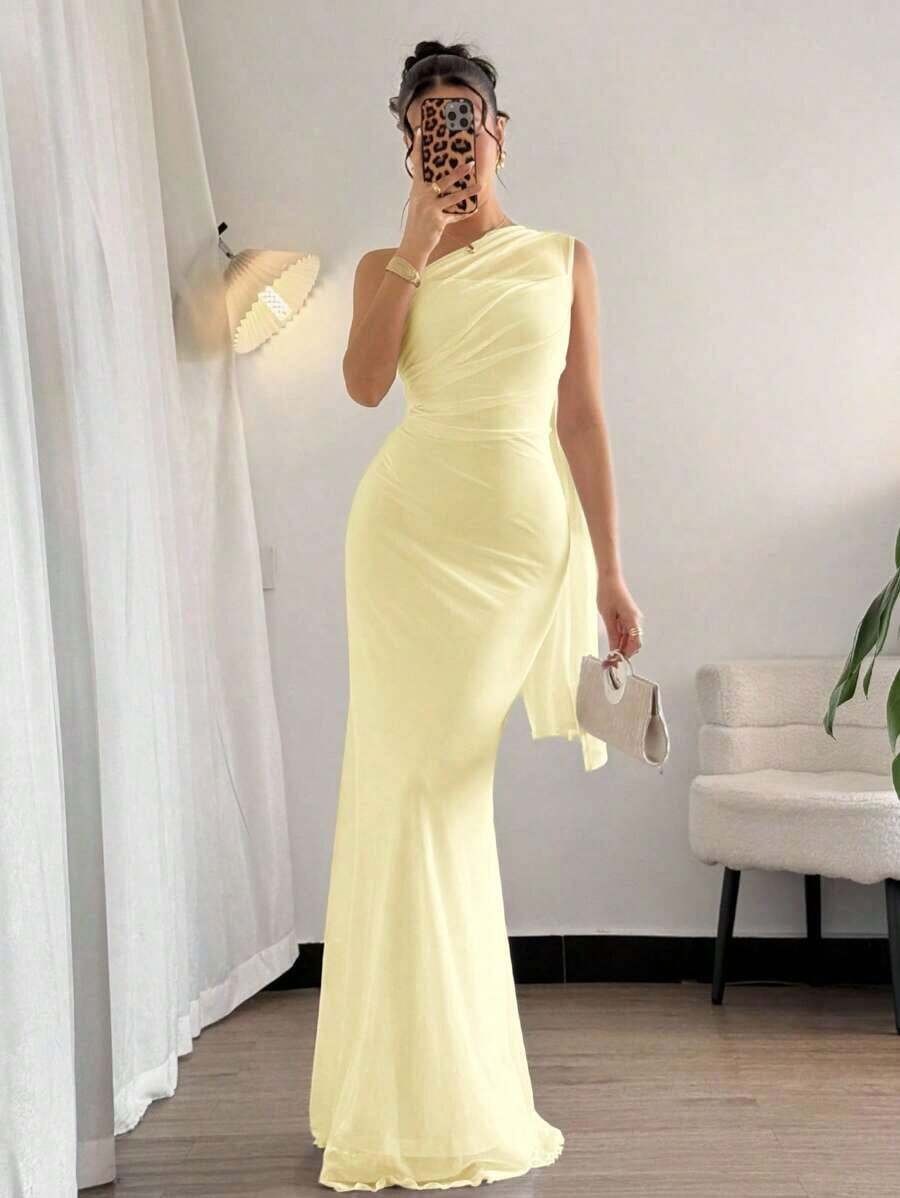 Vestido maxi ajustado con cuello asimétrico, elegante, romántico, de moda, apropiado para commute, sexy y con estilo, adecuado para fiestas, vacaciones en la playa, volver al colegio, citas románticas, temporada de bodas, cumpleaños, Pascua, primavera/verano - Amarillo claro - Ver 1