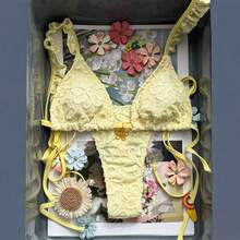 New Women's Special Fabric Bikini, Three-Piece, Sexy, Backless, Fitted, With V-Neck And Straps. - 黃色 - 查看 2