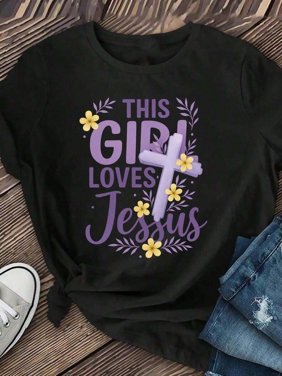 Camiseta cristiana con estampado religioso de Jesús para mujer - Camiseta de manga corta con patrón de Jesús y texto "This Loves Jesus", ropa casual para la iglesia, atuendo de primavera y verano, camiseta de ajuste regular - Negro - Ver 1