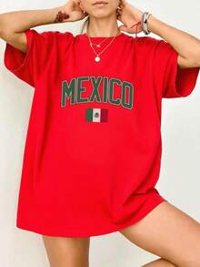 Loose Mexican National Symbol With Green Letters, Red Border, And Tricolor Flag That Evokes National Pride On A Women's T-Shirt Made Of 100% Soft Cotton. Basic Crew Neck Cotton T-Shirt For Women - 紅色的 - 查看 12