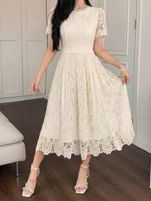 Vestido corto con adorno de encaje en las mangas, vestido mini elegante y refinado - Beis - Ver 3