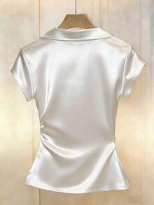 de verano elegante para mujer con cuello en V, mangas cortas y drapeado, unicolor, top de satén blanco para fiestas, salidas a la playa y eventos - Blanco - Ver 2