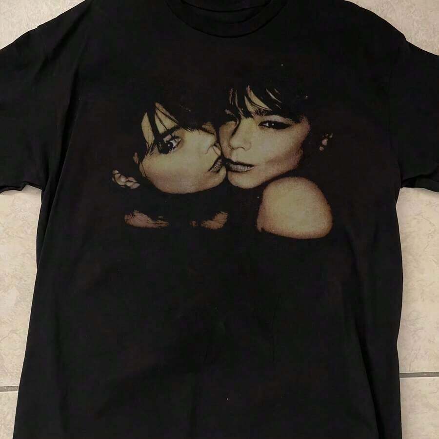 Ropa Curvy En Oferta Y Bjork Tshirt Bjork Retro Style Black Short Sleeve Unisex Tshirt Reprint S-4XL Personalized European American Y2K Cotton CoupleCamisetas Para Mujer Y2K - Negro - Ver 1