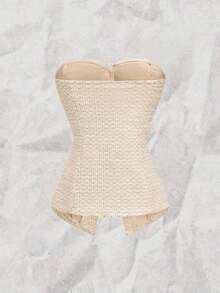 Top corto ajustado de verano para mujer con textura rosa, con detalle de botón de perla - Caqui - Ver 2