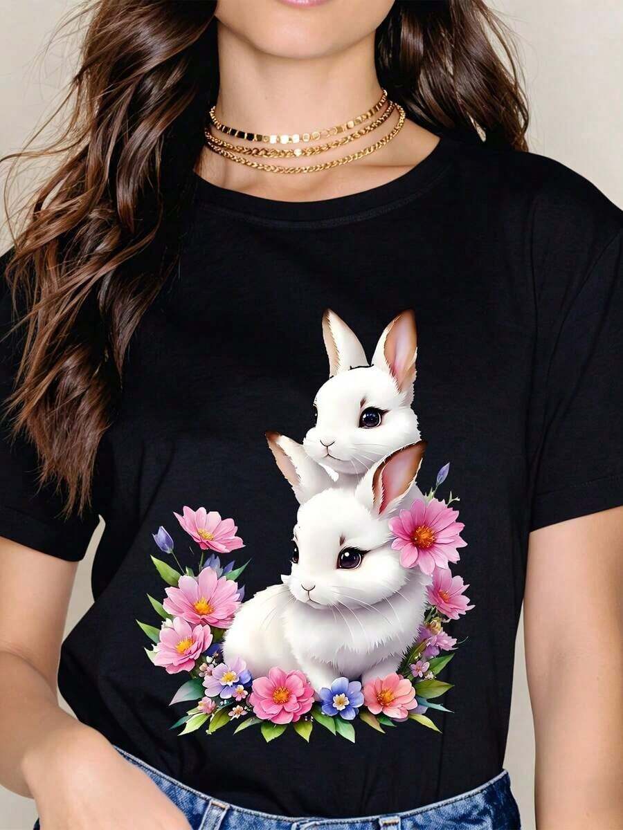 Camiseta de manga corta para mujer, camiseta con estampado floral de conejo blanco, diseño de animales lindos, top casual de manga corta, camisa de moda para primavera y verano. - Negro - Ver 1