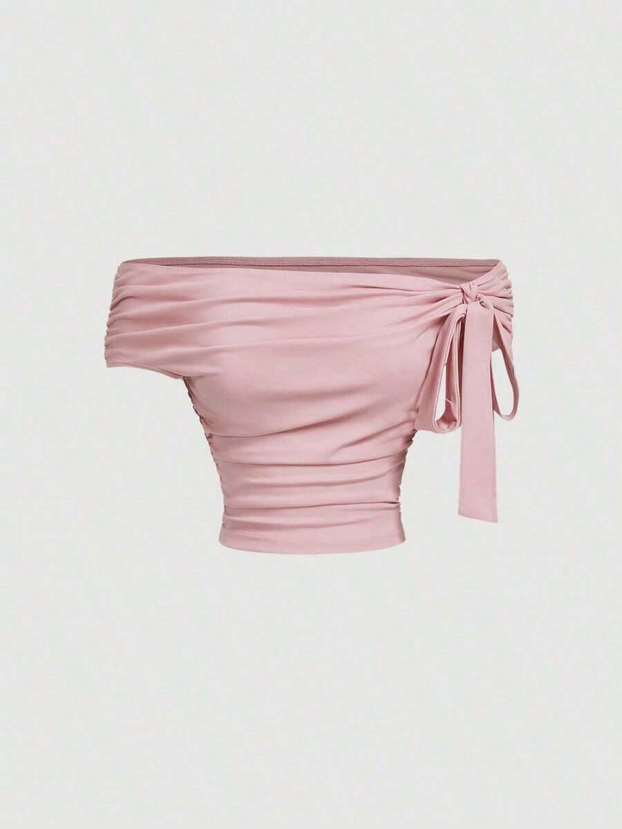 Camiseta rosa con hombros descubiertos y pliegues con decoración de lazo, adecuada para citas, fiestas, estética femenina, brunch, mujeres para Año Nuevo, vacaciones, vestimenta occidental para mujer, playa, ropa de oficina, Día de San Valentín - Rosa - Ver 1