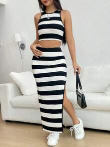 Top corto con estampado de rayas y falda con abertura en el muslo para mujer, look veraniego - Blanco y Negro - Ver 3