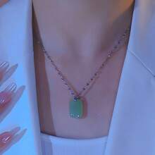Green Jade Safety Rectangle Tag Necklace, Minimalist Square Pendant Titanium Steel Clavicle Chain, Luxury All-Match Lucky Amulet Jewelry For Daily Wear - 金色-項鍊1 - 查看 2