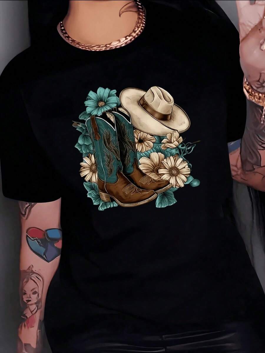 Cowboy Hat Paired With Brown Boots Surrounded By Turquoise Flowers That Evoke Freedom, Nature And An Adventurous Spirit; A Modern, Comfortable, Casual Women's T-Shirt For Everyday Wear - 黑色 - 查看 1