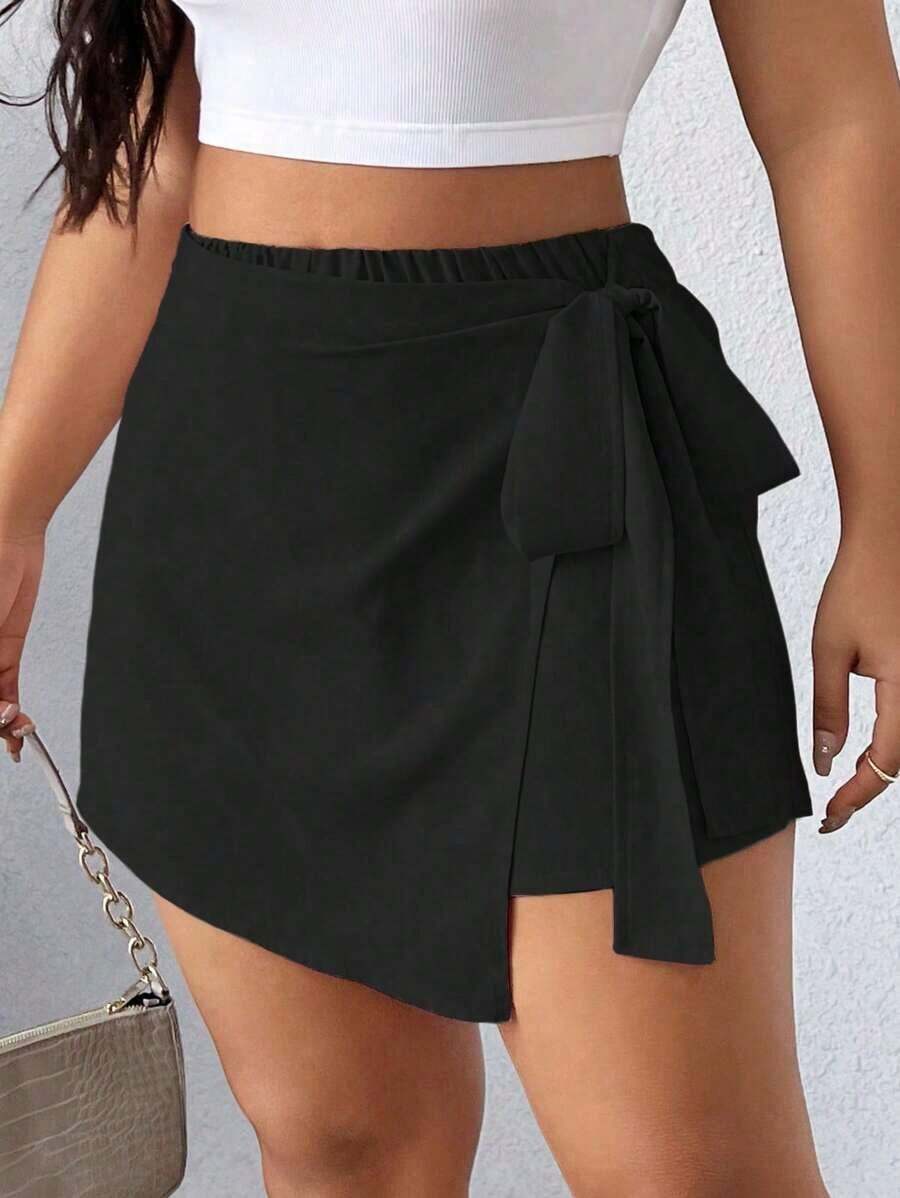 Falda pantalón informal de aspecto de mezclilla con doblez asimétrico y nudo lateral para mujer talla grande - Negro - Ver 1