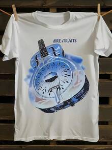 Camiseta Vintage de la Gira de Dire Straits Brotherhood 1985 - Logo del álbum y Lista de CancionesLetras, Suave y Unisex, Ideal para Conciertos, Coleccionistas y Fans de Dire Straits - Regalo Icónico, - Blanco - Ver 1