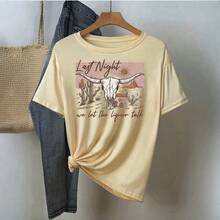 Camiseta unisex negra 100% algodón con diseño de temática occidental 'La Última Noche' - Amarillo - Ver 3