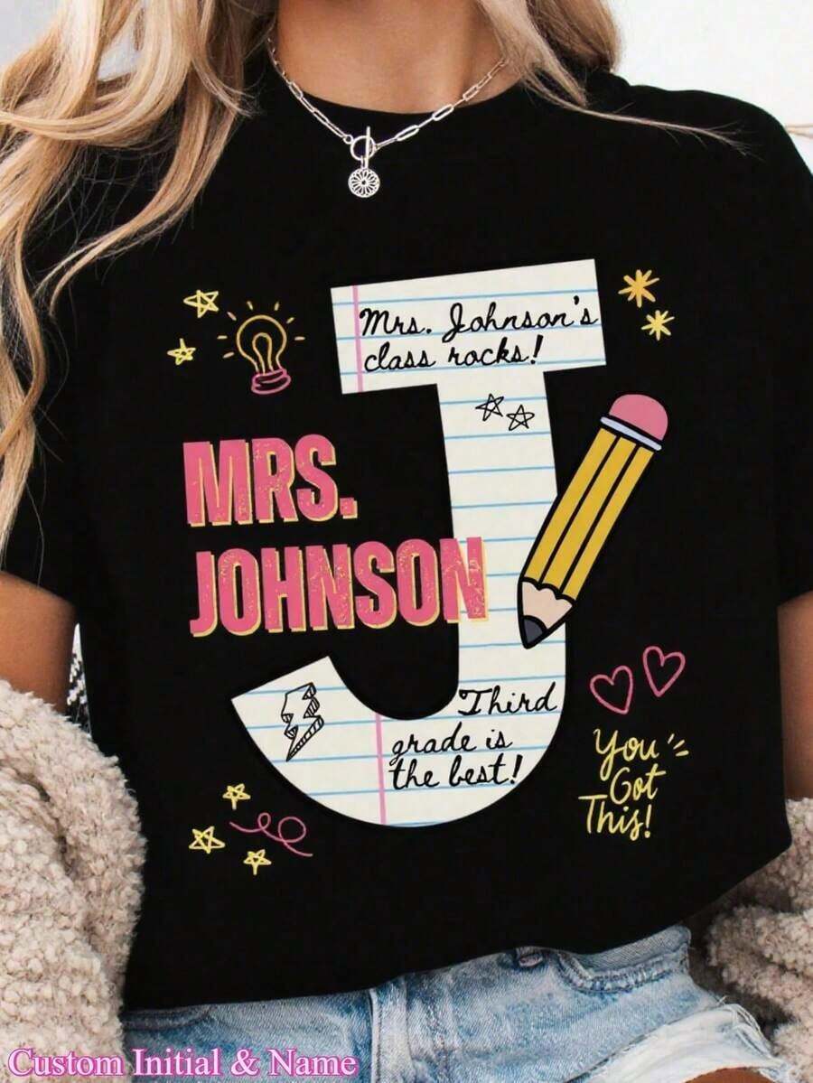 2026 Nuevos productos de gran : camiseta de algodón de cuello redondo para mujer, 1 pieza, camiseta personalizada para maestros, camiseta con nombre de maestro, camiseta para tercer grado, camiseta de regreso a clases, regalo de agradecimiento para maestros, 100% algodón, sencilla y cómoda con gran transpirabilidad. - Negro - Ver 1