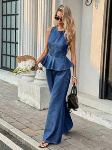 Conjunto de top de mezclilla sin mangas con dobladillo de peplum y jeans para mujer, adecuado para primavera, verano, otoño, elegante para el Día de San Valentín, vacaciones, carnaval, verano, primavera, ir a la universidad, elegante, Y2K, lindo, ropa de fiesta, boda, casual de negocios, vacaciones, resort, chic, conjunto de dos piezas con blusa de dobladillo de peplum y pantalones anchos y fluidos para mujer - Azul lavado medio - Ver 7