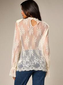 AiiRZ Blusa de encaje transparente con mangas largas de campana, cuello alto, estampado floral y superposición transparente - Beis - Ver 3