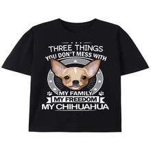 Camiseta exclusiva para el Día de la Independencia y el Día del Padre con divertido estampado de perro chihuahua: Tres cosas con las que no deberías meterte: mi familia, mi libertad y mi perro chihuahua. Camiseta de manga corta con cuello redondo, tejido elástico, lavable a máquina, unisex, informal para todas las estaciones. Ropa para amantes de las mascotas. - Negro - Ver 1