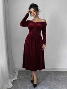 Long-Sleeved Fitted High-Waisted Dress With Strapless Neckline And Solid Color - 酒紅色 - 查看 1