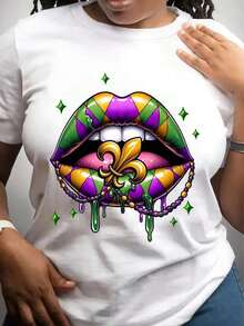Camiseta con Diseño Gráfico de Labios y Cuentas de Flor de Lis para Mardi Gras, una Camiseta Perfecta para Regalar a Amigos y Familiares en Cualquier Día Festivo o Ocasión Especial, -Camiseta Unisex de Estilo Urbano Vintage, de Algodón, Manga Corta y Cuello Redondo - Blanco - Ver 1