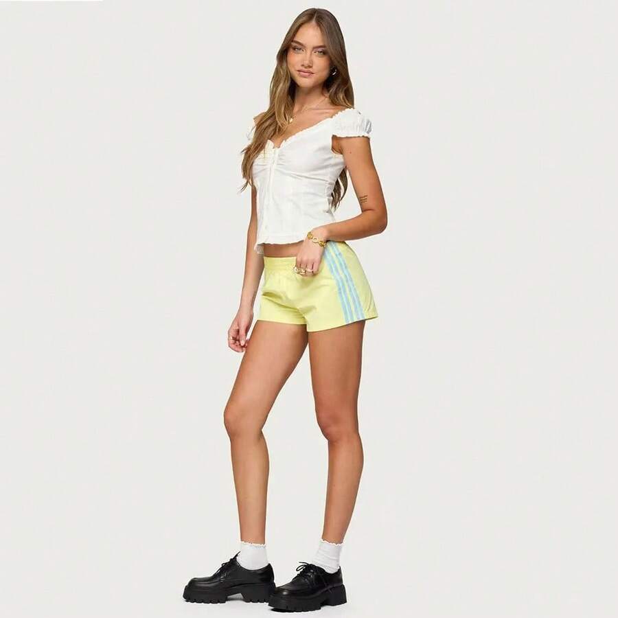 Pantalones cortos deportivos con rayas laterales para mujer, estilo retro, holgados, informales, minimalistas, de cintura alta, elegantes, combinables con joggers ajustados de verano. - Amarillo - Ver 1