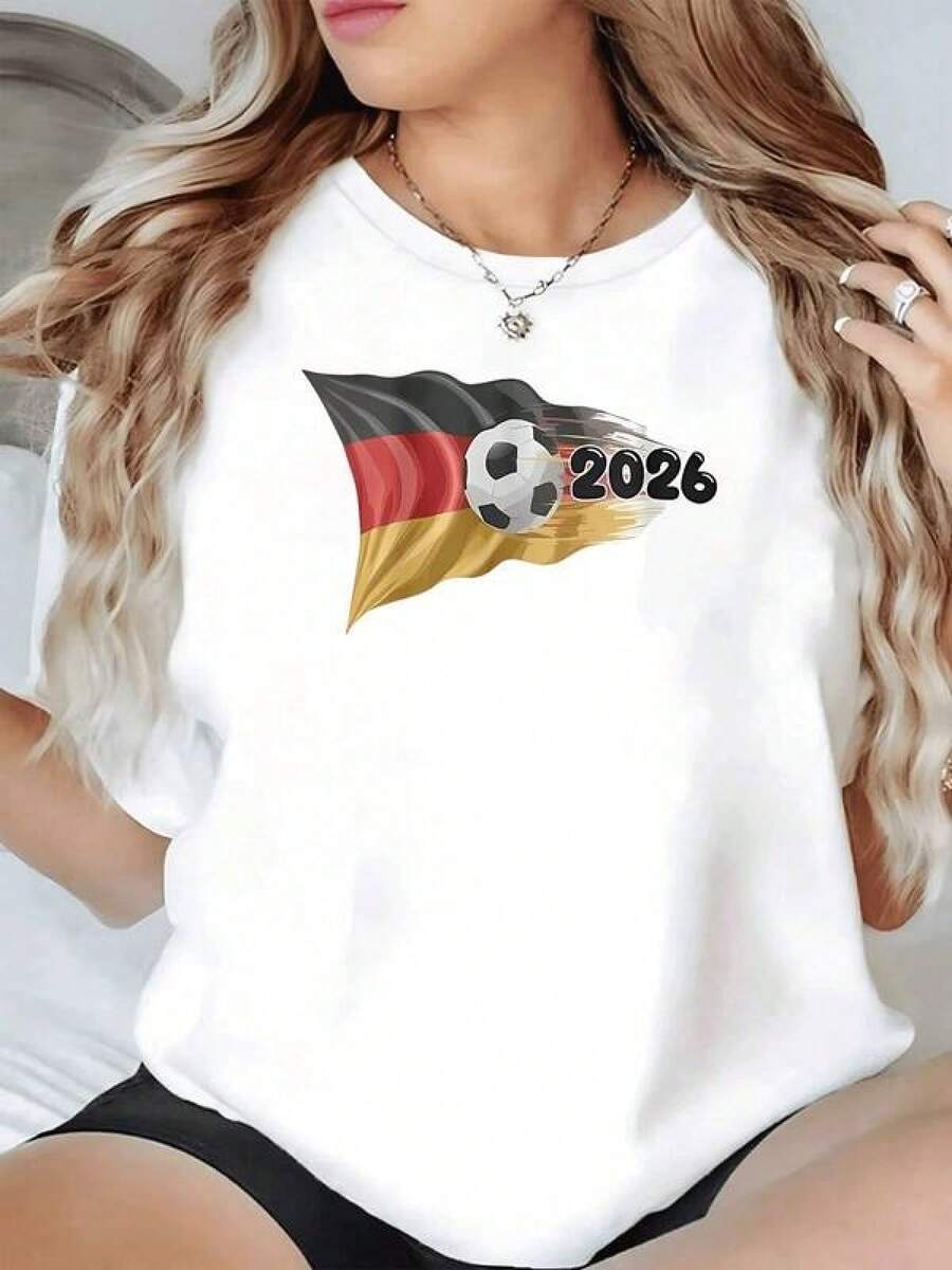 Bandera de Alemania con balón de fútbol y el número 2026 simboliza la pasión deportiva y el espíritu de unidad europea camiseta de mujer casual moderna cómoda para fanáticas del fútbol - Negro - Ver 1