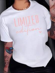 A Light Pink Phrase Expressing Pride And Confidence, Featuring The Words "Limited Edition" And A Small Heart Symbolizing Authenticity And Love, Is A Modern, Casual Women's T-Shirt For Everyday Wear. - 白色 - 查看 8