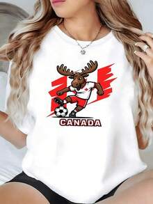 Alce futbolista mostrando fuerza y orgullo nacional canadiense con hoja de arce en el pecho y pelota representando energía y pasión deportiva camiseta de mujer casual moderna cómoda para diario - Negro - Ver 6
