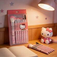 SANRIO 三丽鸥 Hello Kitty 化妆刷套装（1/3/7 件装），可爱粉色，低敏感度合成毛，适用于粉状腮红、眉毛、唇部和眼影，带收纳盒 - 完美礼物，适合婚礼、情人节、旅行、节日派对、舞会等场合。 - 彩色 - 查看 8