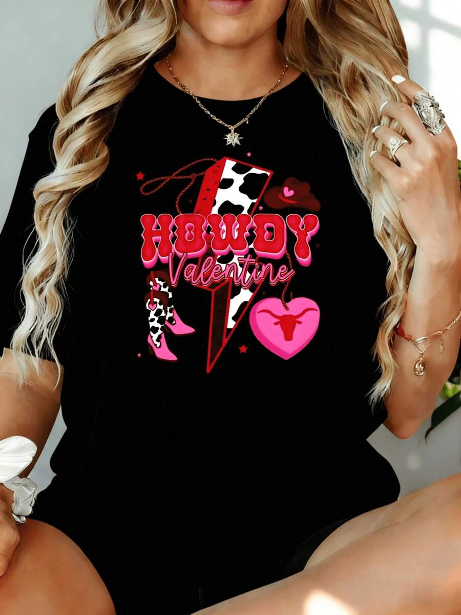 Camiseta Gráfica "Howdy Valentine" Estilo Vaquera Occidental con Corazón y Rayo para Mujer, Linda Camiseta para el Día de San Valentín, Estampado Rosa y Negro, Camiseta Oversize de 180g, para Ocio en Casa, Aire Libre, Regalo para Fiesta de San Valentín - Negro - Ver 1