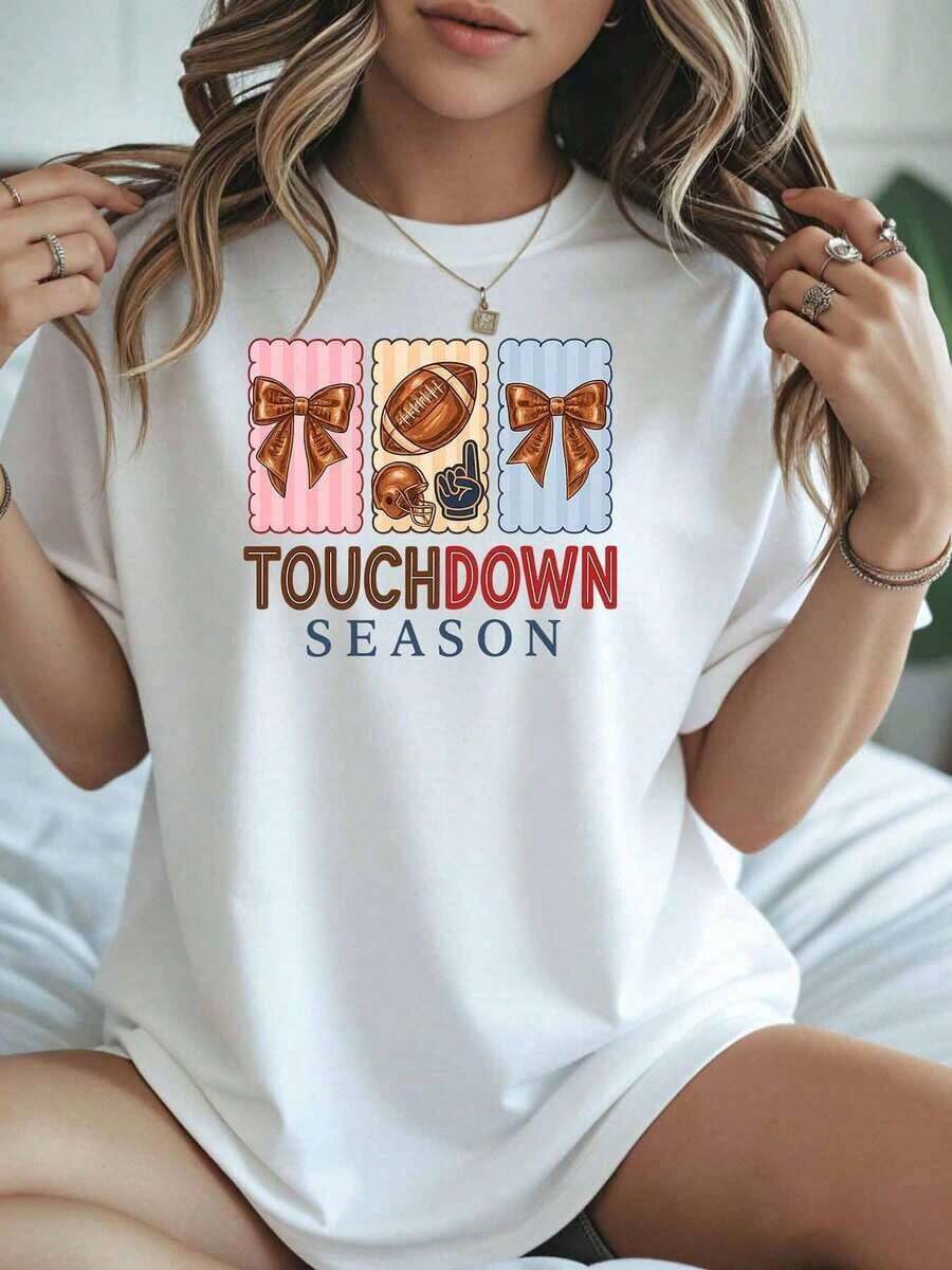 Camiseta Gráfica para Amantes del Fútbol Americano Temporada 2026Touchdown para Mujer, Ropa Casual de Otoño e Invierno, Camiseta para Fanáticos del Deporte con Diseño de Lazo y Casco, Camiseta Genial para Mujer - Blanco - Ver 1