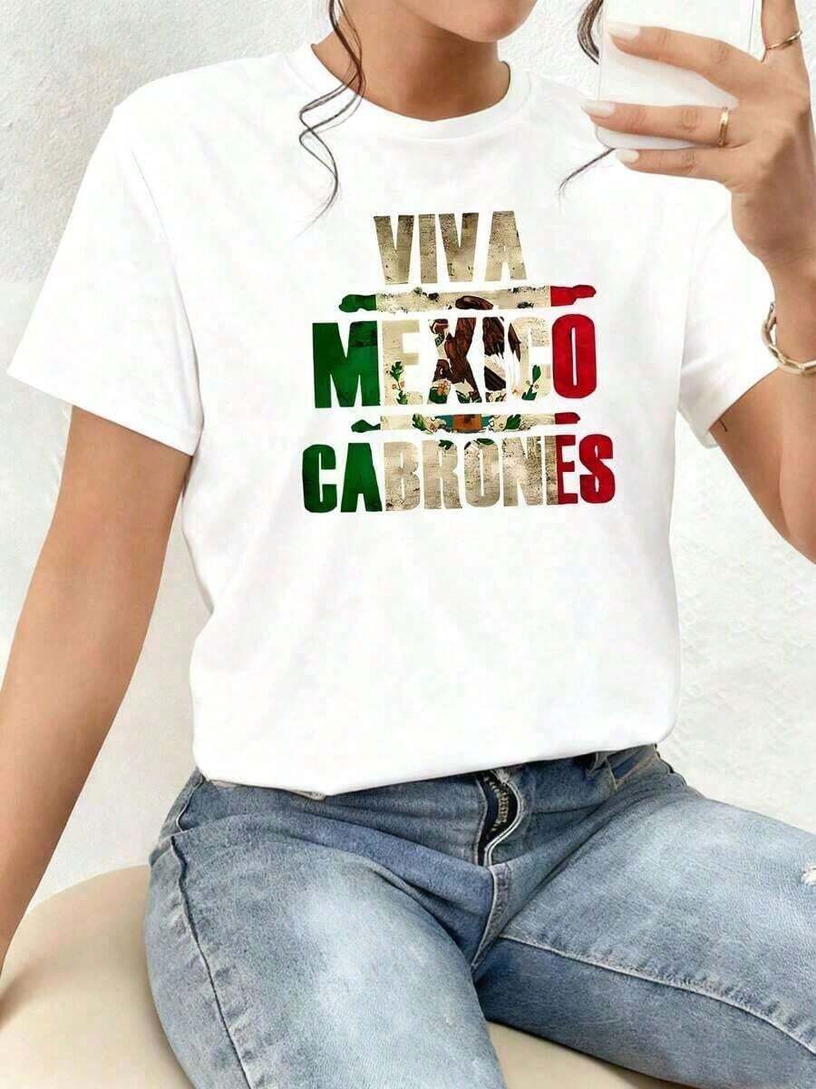 The Print Features The Mexican Flag With The Eagle Perched On A Cactus, Symbolizing National Pride And The Strength Of Its People, Representing Passion And Patriotic Energy. This Women's 100% Cotton Casual T-Shirt Is Comfortable For Everyday Wear And Mexican Celebrations. It Makes A Great Gift. Elegant, Bohemian-Style Women's T-Shirt. Soft, Breathable, And Comfortable, Perfect For Spring, Summer, And Fall; Ideal For Vacations, Travel, And Everyday Wear. Perfect For Watching A Game. - 白色的 - 查看 1