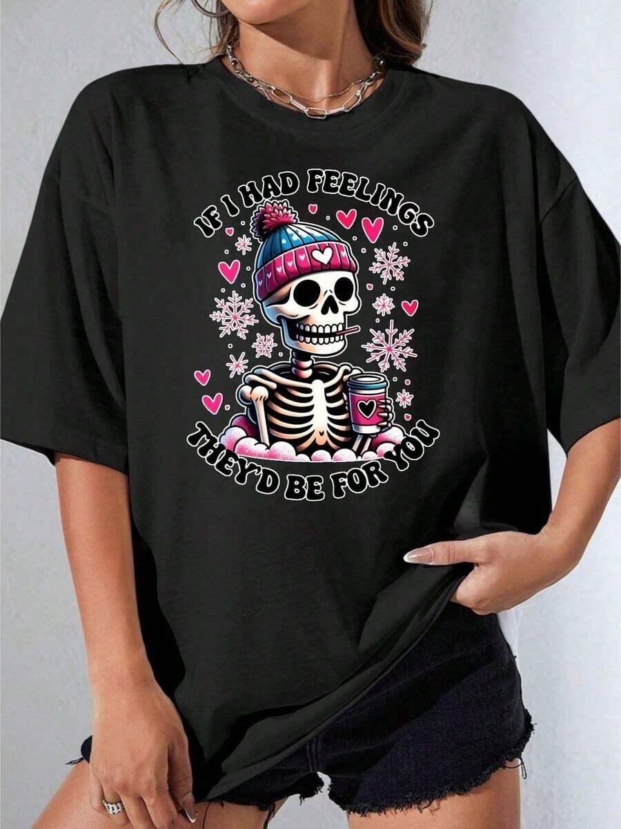 Camiseta de Niña en Blanco y Negro, Camiseta Blanca con Esqueleto con Gorro de Invierno Sosteniendo una Taza y Texto: "Si tuviera sentimientos, serían para ti". Para uso casual y temporada de San Valentín, fiesta al aire libre, camiseta estampada casual de 180g. - Negro - Ver 1