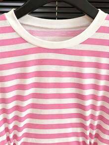 Camiseta de manga corta de cuello redondo con cintura a rayas, casual de verano para mujer - Rosa - Ver 3