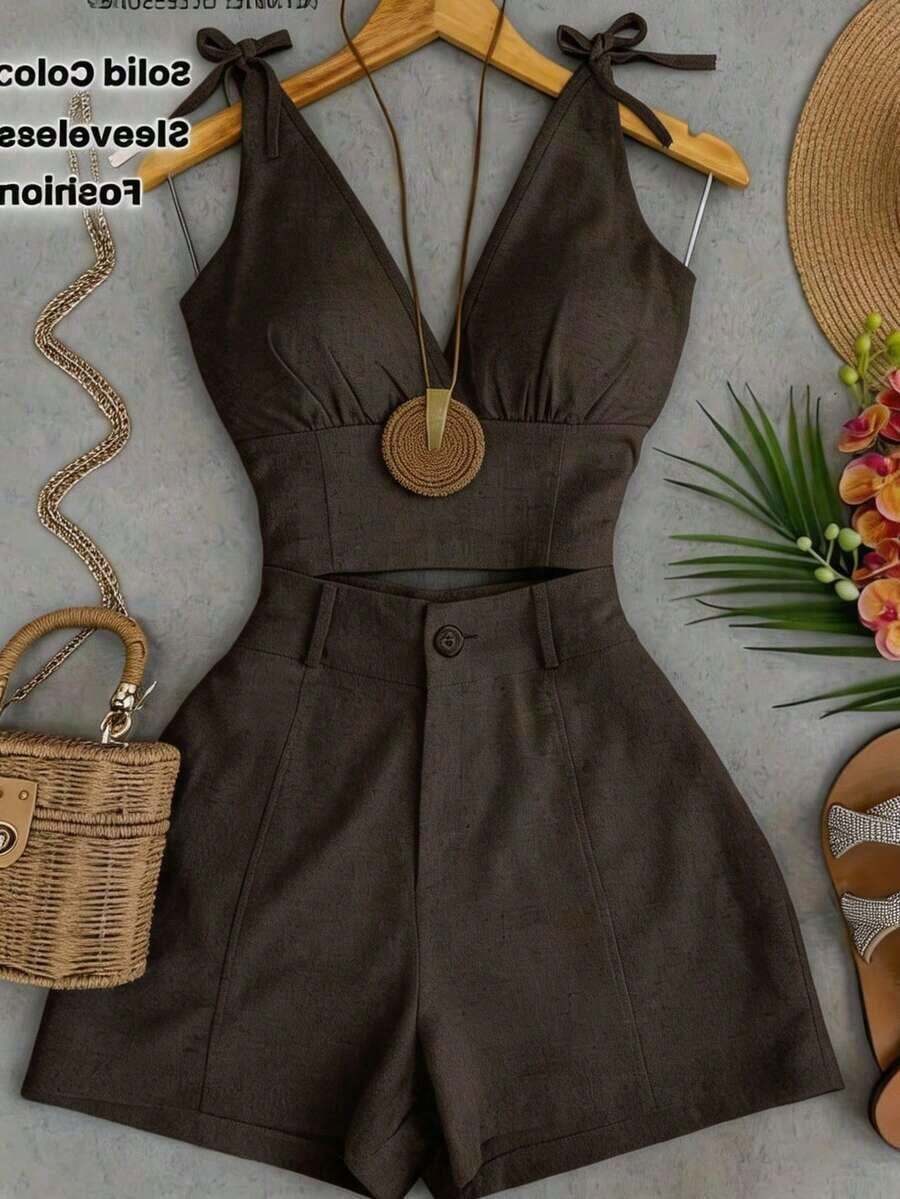 Conjunto informal de mujer con camiseta de tirantes con pliegues y nudo en el hombro, y pantalones cortos de unicolor - Marrón Chocolate - Ver 1