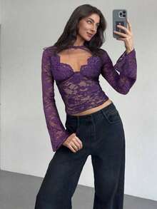 Blusa de manga larga con cuello en V profundo, transparente y con detalles de encaje negro para mujeres - Morado - Ver 3