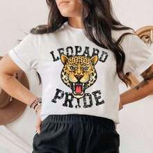 Camiseta de manga corta para mujer "Leopard Pride" con estampado gráfico de vida silvestre, 100% algodón premium, cuello redondo suave, corte holgado informal con estampado audaz de cabeza d - Blanco - Ver 7