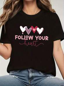 Women's Black T-Shirt With Pink Heart And "Follow Your Heart" Print - Soft And Stretchy Fabric, Casual Crew Neck, Short Sleeves, Comfortable Fit, Fun Design, Spring Fashion, Ladies' T-Shirts. Women's Blouses > Shirt - 黑色 - 查看 7