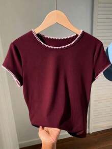 2026 Nueva Moda Camiseta Casual Versátil de Mujer con Cuello Redondo y Mangas Cortas, Contraste de Ribetes, Top de Verano, Ropa Casual de Primavera para Exteriores, Top Casual Amarillo Y2K - Rojo violeta - Ver 4