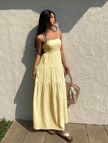 Vestido con escote de tubo plisado de tela texturizada color melocotón claro, con tirantes finos, cintura suelta, estilo relajado para vacaciones - Amarillo claro - Ver 1