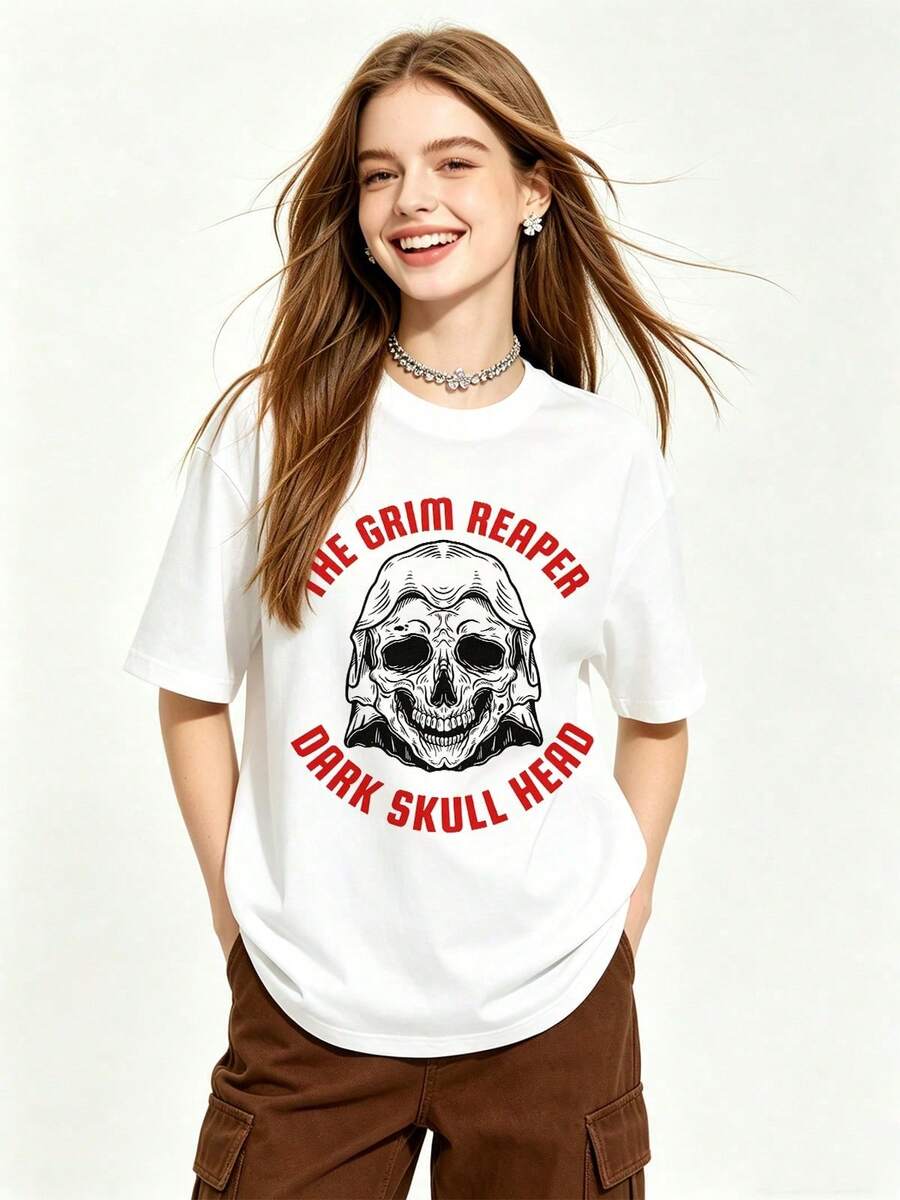 Camiseta de manga corta con cuello redondo suave y casual para mujer de verano |   LA SIERNA, CABEZA DE CALAVERA OSCURA, Capucha, Esqueleto | Tops para salir, Estilo callejero europeo y americano, Casual deportivo, Estilo unisex, Estilo casual urbano, Tops bonitos, Generación Z, Curvas, Ropa Y2K, Camisetas divertidas, Tops de mujer, Conjuntos de vacaciones para mujer, Top lindo, Camiseta gráfica, Conjuntos de primavera, Camisetas holgadas, Ropa urbana retro, Estilo de los 90, Estilo de los 2000, Subcultura, Top negro, Tops blancos, Conjunto de fiesta de los 90. - Blanco - Ver 1