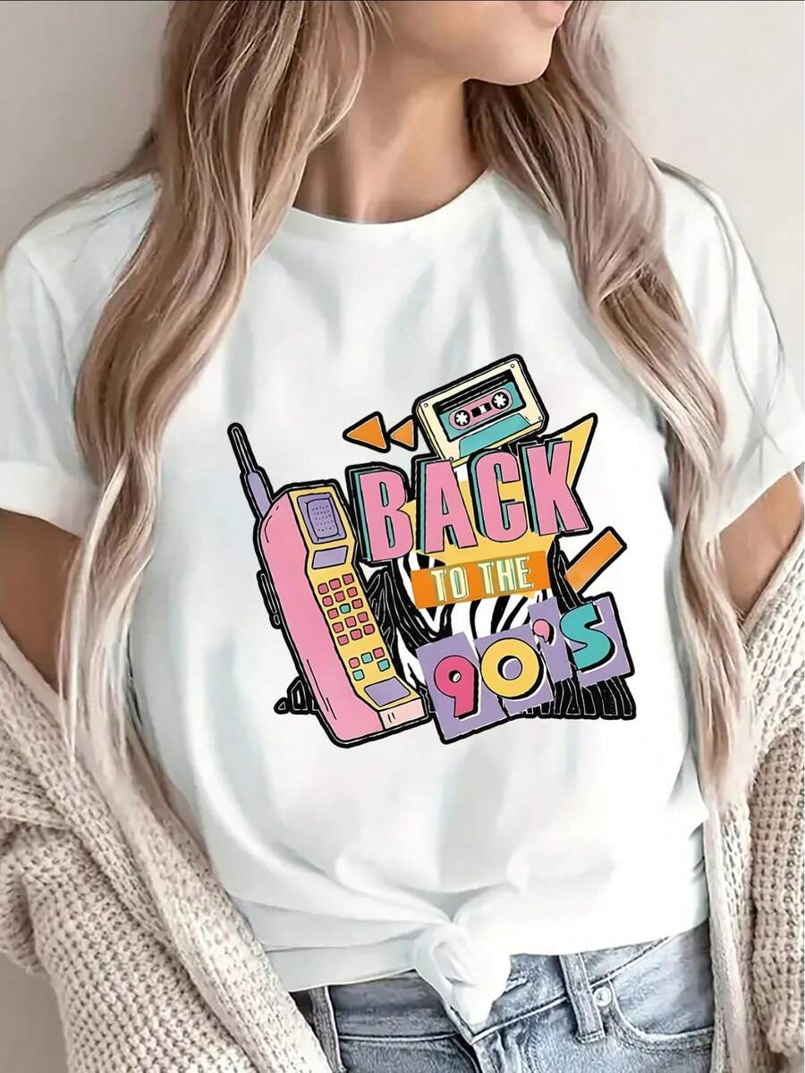 Short-Sleeved Polyester T-Shirt With A Retro 90s Design, Featuring Vintage Telephone And Cassette Tape Graphics. Perfect For Casual Wear At Home, Cafes, Or Parties. Lightweight And Durable For Everyday Comfort. Suitable For Spring, Summer, And Fall. - 白色 - 查看 1