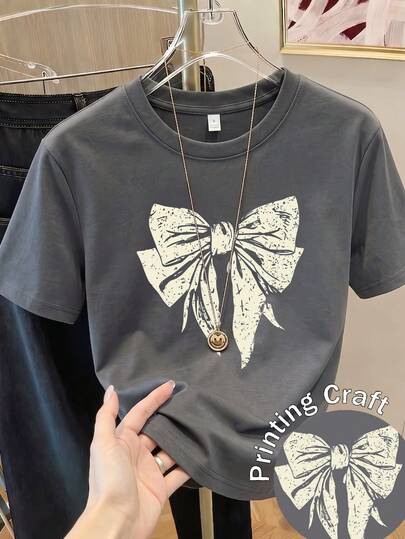 Camiseta de manga corta con estampado para mujer, ropa de primavera, atuendo para festividades, negra para verano, look playero, estilo vacacional, estilo rural, atuendo de oficina para mujer.