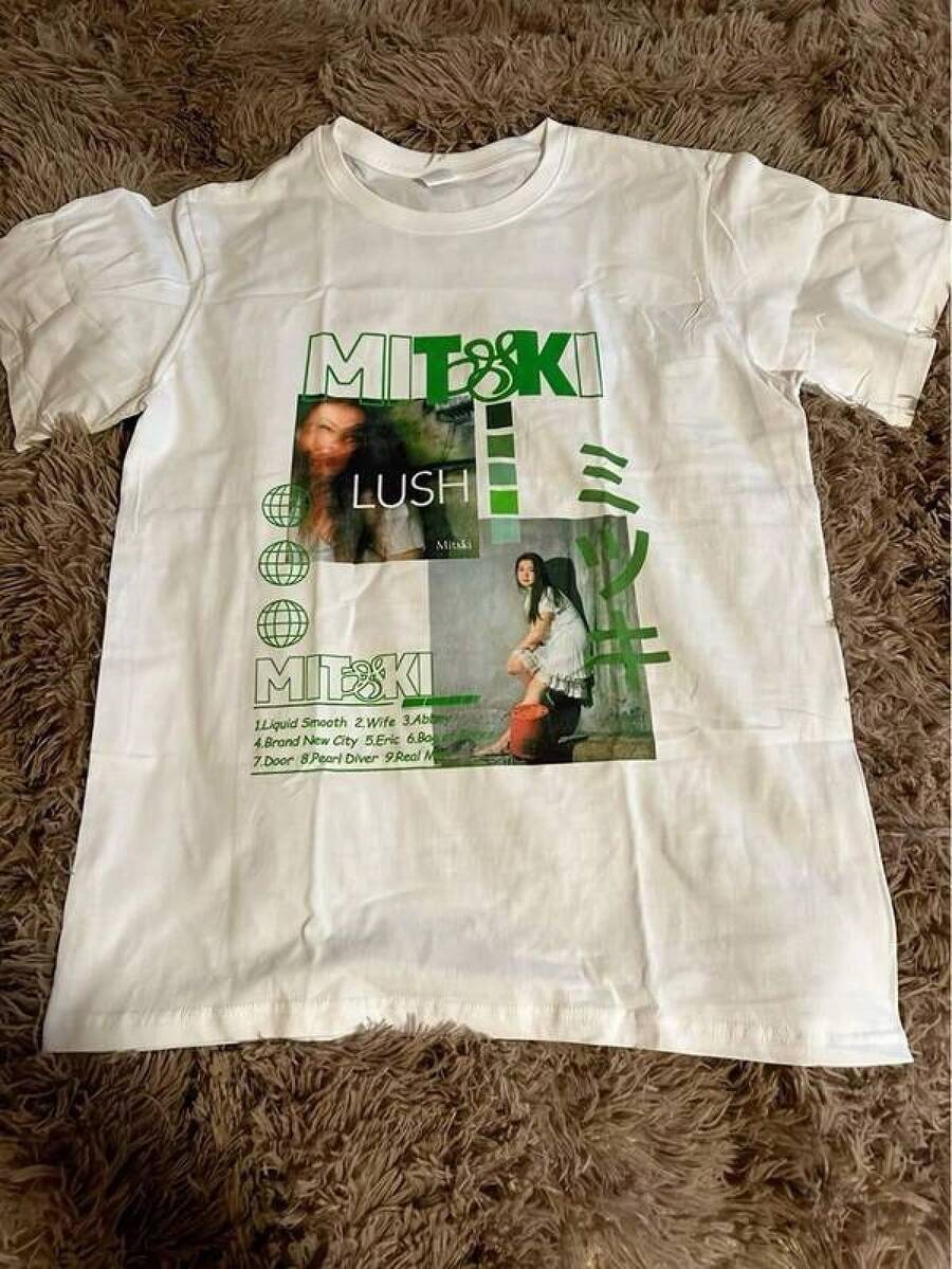 Nueva camiseta Y2K 2026Men'S Heavyweight 90s Retro Band Graphic T-Shirt - Vintage Green & White Tee With Mitski Poster Design - Casual Concert & Gym Shirt - Soft Crewneck Top For Everyday Streetwear - NH20288, Rock Band T Shirts, Music Fan Apparel, Kawaii Fashion, Durable Fabric, PLUS SIZE,Camisetas infantiles, artículos para el Día de San Valentín, conjuntos para padres e hijos, camisetas con temática del Día de San Valentín, camisetas estampadas para hombres y mujeres, camisas, camisetas con emojis populares. - Blanco - Ver 1
