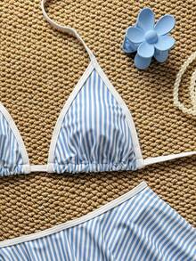 Bộ bikini hai mảnh dành cho nữ, màu xanh sọc dễ thương, kiểu cổ yếm và có bèo nhún. - Nhiều màu - Xem 3