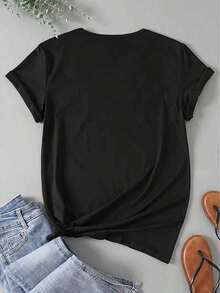 Camiseta de manga corta con cuello redondo y diseño de cinta de satén negra para mujer - estilo deportivo casual, suave y transpirable, 95% fibra de poliéster180g, elegante y sencilla, audaz y única, adecuada para combinaciones casuales, resaltando perfectamente la vitalidad juvenil. Blusas para mujer, camisetas gráficas de verano para mujer, camiseta casual estampada para mujer, manga corta y cuello redondo, moda urbana local de primavera/verano. - Negro - Ver 3