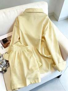 Conjunto informal de camisa de manga larga con bordado de lazo y pantalones cortos para mujer - Amarillo claro - Ver 2