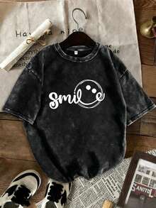 Camiseta con estampado de cara feliz y letras sonrientes en color turquesa - Camiseta de verano de manga corta, corte holgado, acabado lavado, cuello redondo, ajuste cómodo, lavable a máquina, adecuada para la playa, uso casual y conjuntos (Cara Feliz). Cómoda y holgada, versátil, a la moda, moderna, regalo de Navidad, camiseta de algodón puro lavado. - Negro - Ver 5