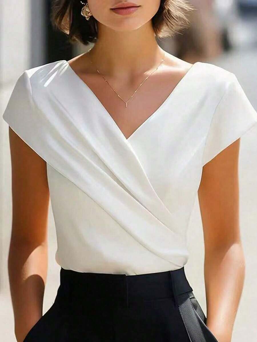 Camiseta de mujer de unicolor, elegante, con escote en V y mangas cortas cruzadas - Blanco - Ver 1